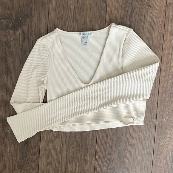 Bundle Women's Long Sleeve Crop Tops in Vibrant Colors - Picture 5 of 7